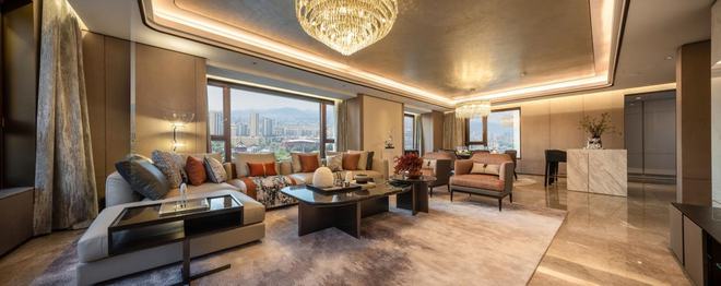 大院又見(jiàn)盛事西三環(huán)，百家共鑒中國(guó)藏品——房地產(chǎn)經(jīng)紀(jì)行業(yè)的盛會(huì)與價(jià)值回歸